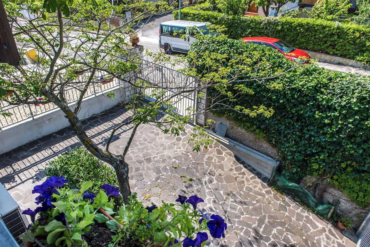 M262 - Marcelli, quadrilocale ristrutturato con terrazzo vista mare 1p Esterno foto